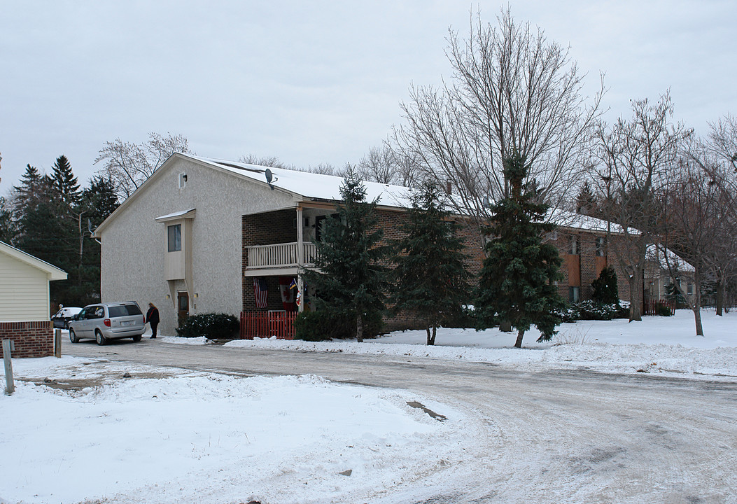 9161 Dunlap Ave in Lexington, MN - Building Photo