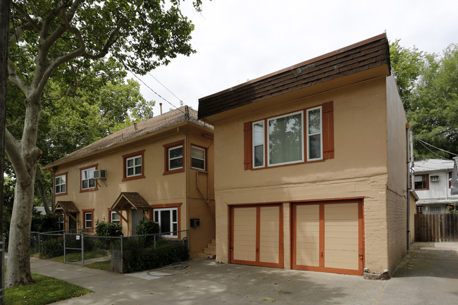 324 29th St in Sacramento, CA - Building Photo - Building Photo