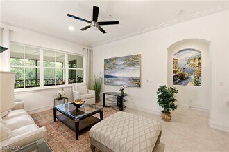 2843 Tiburon Blvd E in Naples, FL - Building Photo - Building Photo