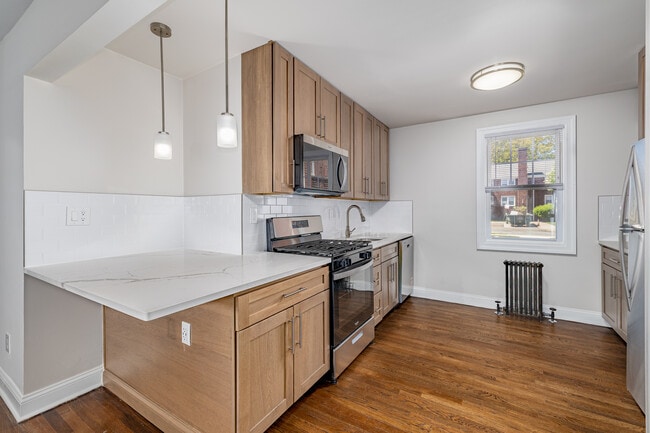 Styertowne Apartments in Clifton, NJ - Building Photo - Interior Photo