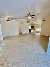 2312 E Wescott Dr in Phoenix, AZ - Foto de edificio - Building Photo