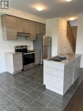 16 Hillcroft Wy in Kawartha Lakes, ON - Building Photo - Building Photo