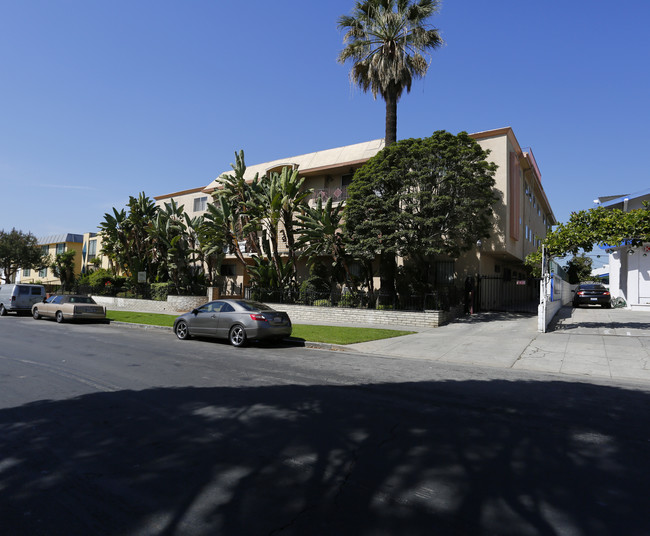 Lark II Apartments in Los Angeles, CA - Building Photo - Building Photo