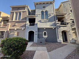 2402 E 5th St in Tempe, AZ - Building Photo
