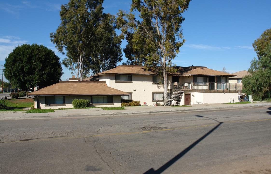 1252 Palomar Pl in Vista, CA - Building Photo