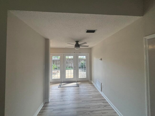 143 Edwards Cir in Valparaiso, FL - Building Photo - Building Photo