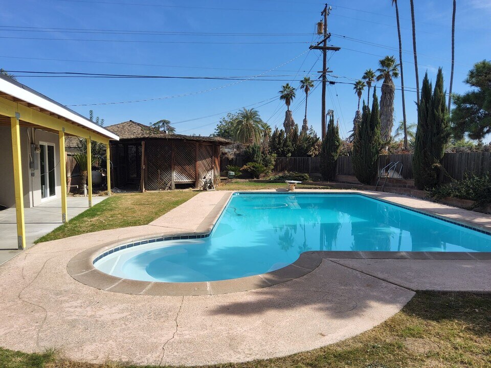 2801 El Berrendo Ave, Unit 1 in Bakersfield, CA - Building Photo