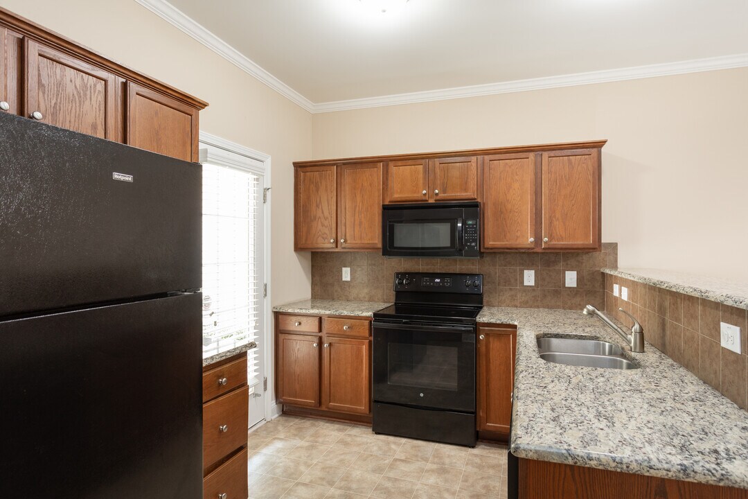 Townes at Northridge Park Townhomes in Fayetteville, NC - Building Photo