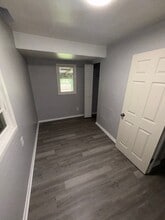 3517 Montrose Ave in Rockford, IL - Building Photo - Building Photo