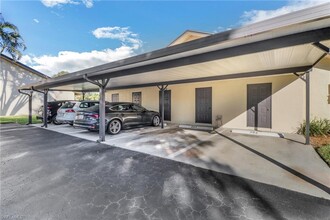 10772 Regent Cir in Naples, FL - Foto de edificio - Building Photo