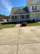101 Piccadilly Ct in Clayton, NC - Building Photo - Building Photo