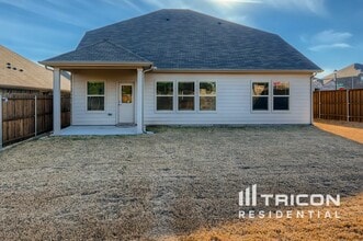 2022 Charismatic Dr in Heath, TX - Foto de edificio - Building Photo
