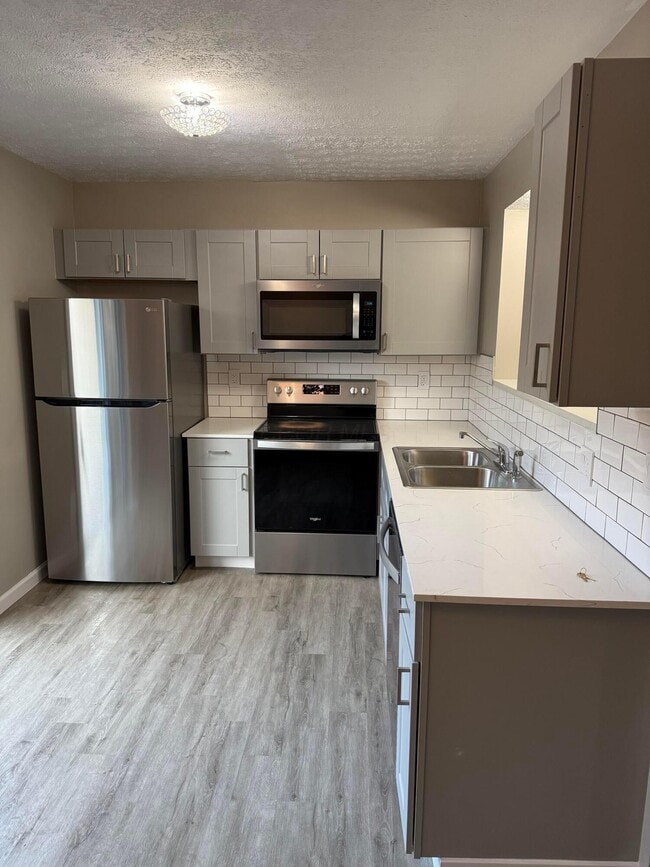 7806 Barkwood Dr in Columbus, OH - Building Photo - Building Photo