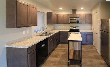 605 Cedar Ave in Pasco, WA - Building Photo - Building Photo