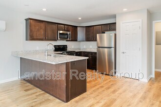 7302 Tiger Wy in Louisville, KY - Building Photo - Building Photo