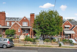 5221 2nd St NW in Washington, DC - Building Photo