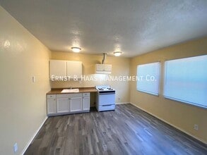 13812 S Avalon Blvd in Los Angeles, CA - Building Photo - Building Photo