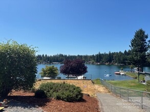 1020 184th Ave Ct E in Lake Tapps, WA - Building Photo - Building Photo