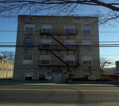 17 Teaneck Rd in Ridgefield Park, NJ - Building Photo