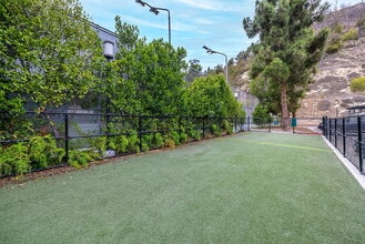 CentrePointe in San Diego, CA - Foto de edificio - Building Photo