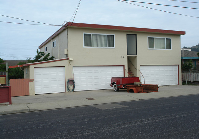 15 Santa Maria Ave in Pacifica, CA - Building Photo - Building Photo