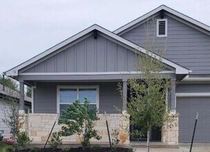 326 Big Sandy Creek Dr in Hutto, TX - Building Photo - Building Photo