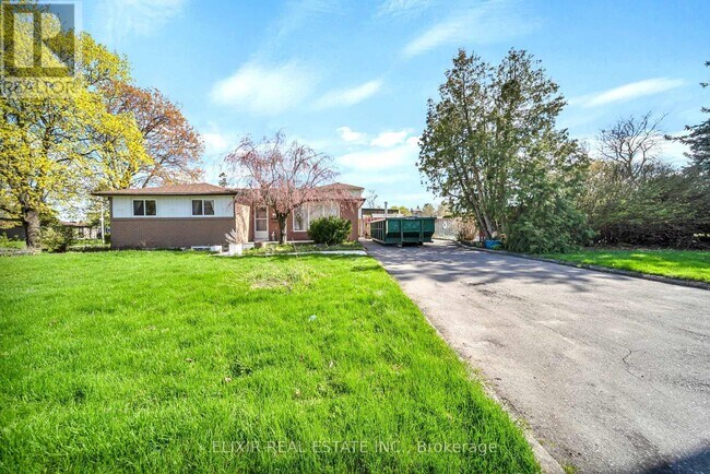 7 Drayton Crescent in Brampton, ON - Building Photo - Building Photo