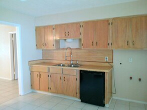 4225 Warwick Dr in Corpus Christi, TX - Building Photo - Building Photo