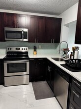 1740 NE 56th St in Fort Lauderdale, FL - Building Photo - Building Photo