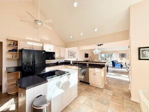 104 Highview Ln in Flat Rock, NC - Building Photo - Building Photo