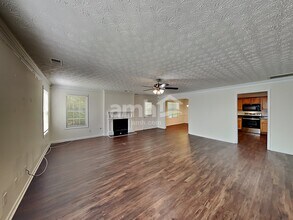 104 Arbor Creek Way in Dallas, GA - Foto de edificio - Building Photo
