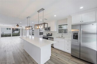 2848 Arbutus St in Naples, FL - Building Photo - Building Photo