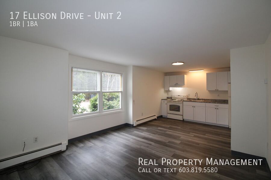 17 Ellison Dr in Barrington, NH - Building Photo
