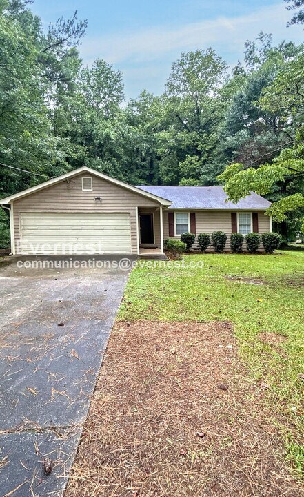 3480 Stone Ridge Dr in Douglasville, GA - Building Photo