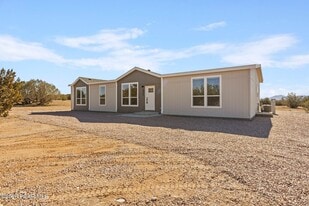1547 Whirlpool Dr in Paulden, AZ - Building Photo