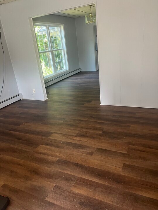 802 Dundaff St, Unit Unit 2 in Dickson City, PA - Building Photo