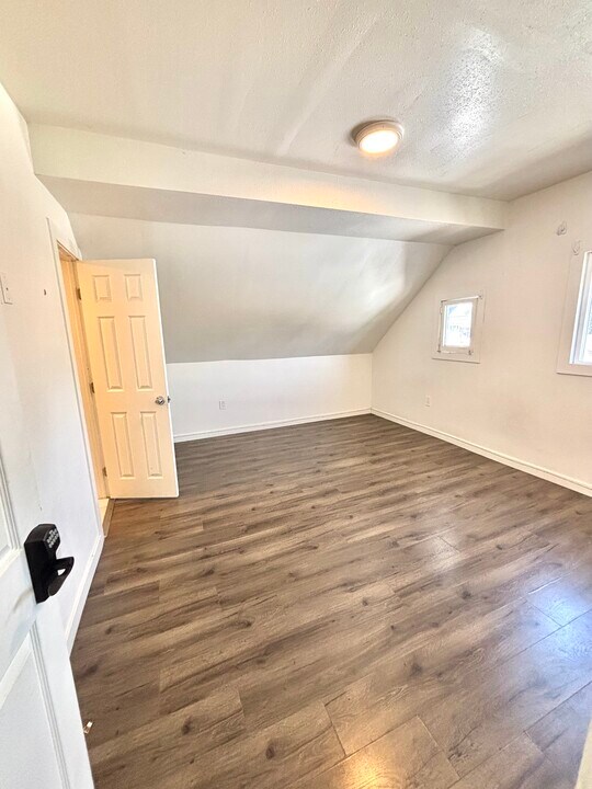 4059 Brighton Ave in Los Angeles, CA - Building Photo