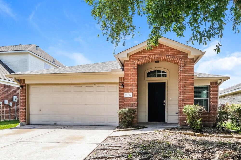 12134 Carriage Oak Cir in Humble, TX - Building Photo