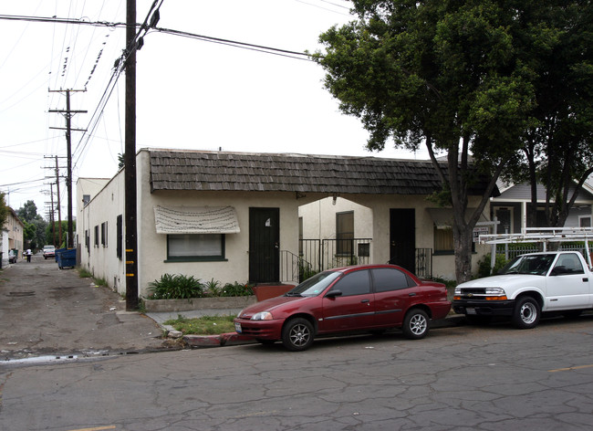 434 W 9th St in Long Beach, CA - Building Photo - Building Photo