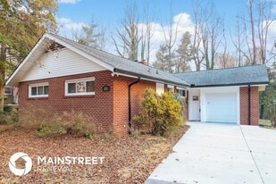 3056 Kinnamon Rd in Winston-Salem, NC - Building Photo