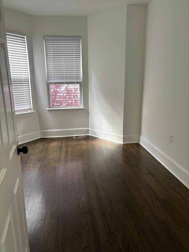 134 U St NW, Unit Room 1 in Washington, DC - Building Photo - Building Photo