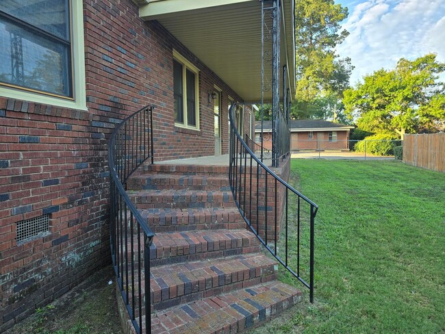 315 Georgia Ave-Unit -305 Georgia Avenue in North Augusta, SC - Building Photo - Building Photo