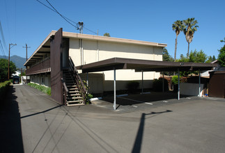 Holiday Plaza Apartments in Santa Barbara, CA - Building Photo - Building Photo