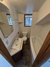 3797 D St NE in Salem, OR - Building Photo - Building Photo