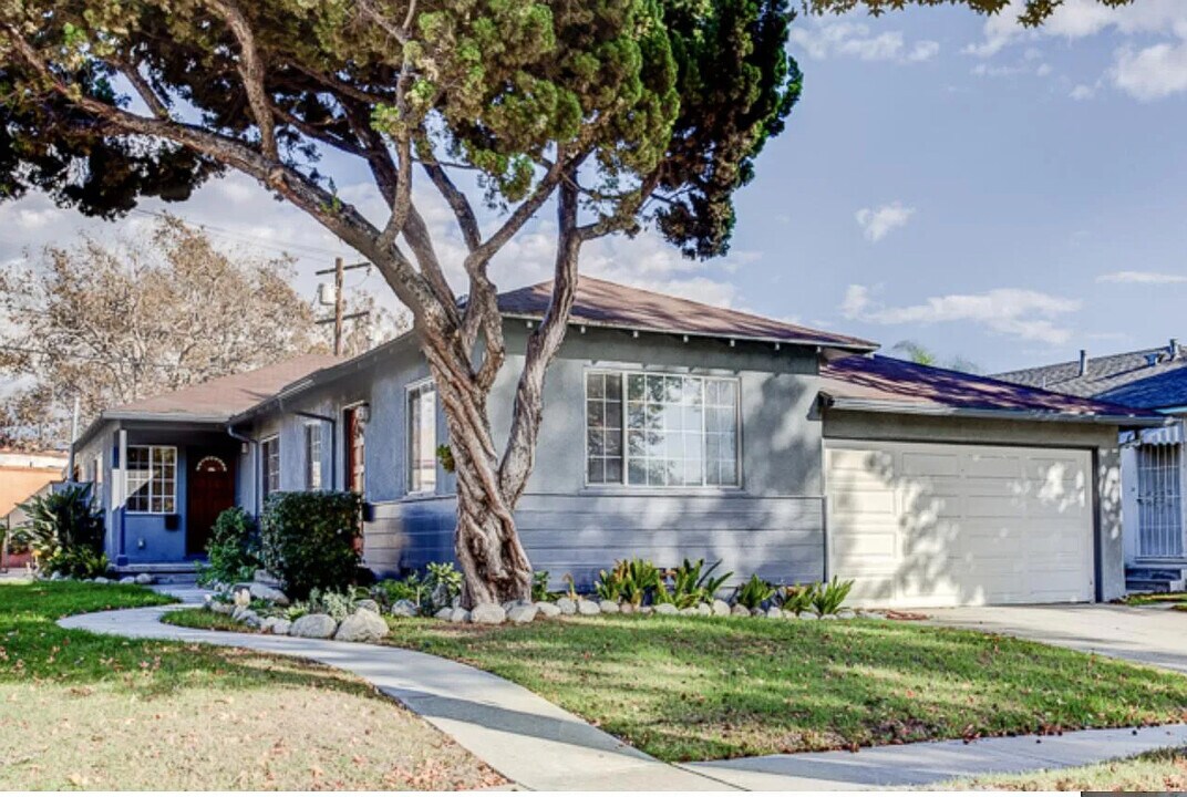 3927 Legion Ln in Los Angeles, CA - Foto de edificio