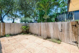 2453 Waterside Dr in Lake Worth Beach, FL - Building Photo - Building Photo