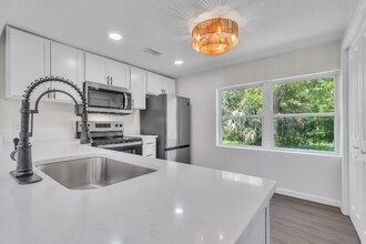 509 Maine Ave in Panama City, FL - Foto de edificio - Building Photo