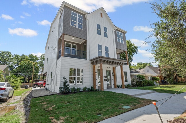 property at 3127 Cockrell Ave