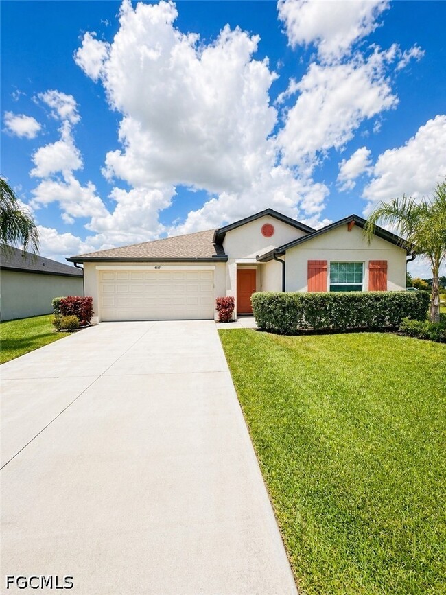 4117 San Clemente Ct in North Fort Myers, FL - Building Photo - Building Photo