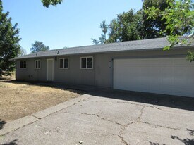 1110 Denise St SE in Salem, OR - Building Photo